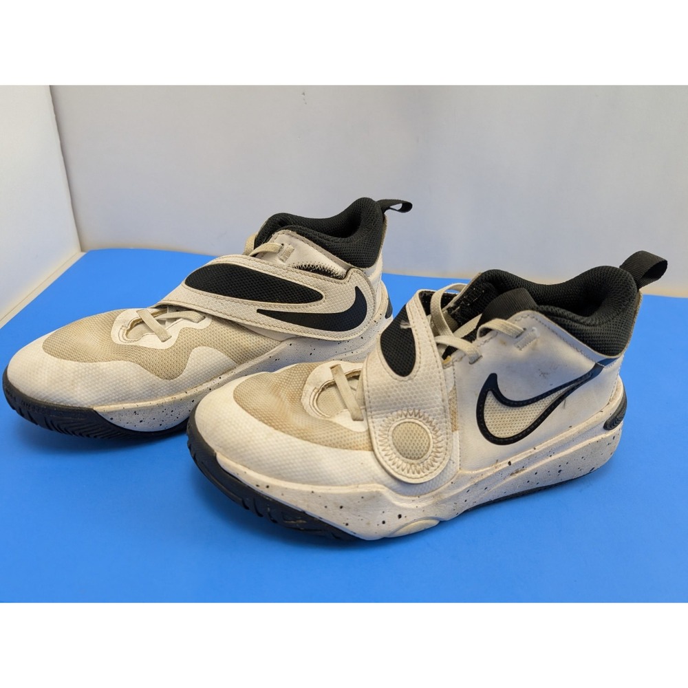 Nike Team Hustle D11 Boys 6Y Basketball Sneakers White Black DV8996 100